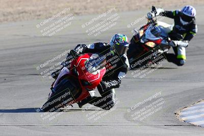 media/Jan-08-2022-SoCal Trackdays (Sat) [[1ec2777125]]/Turn 10 (2pm)/